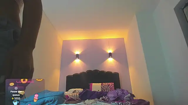 Sofia Clauss  online show from 09-19-25, 04:25