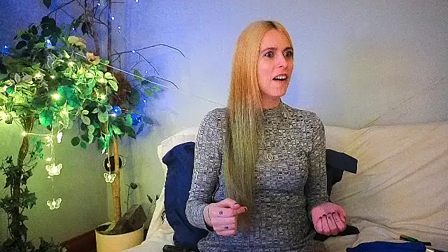 CanadianBeaver6969 online show from 10-11-25, 09:19