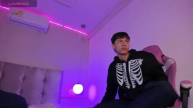 AlessandroDybala online show from 01-25-25, 12:26