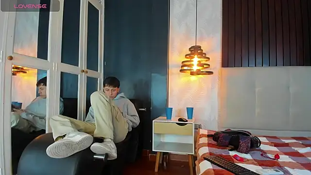 AlessandroDybala online show from 02-23-25, 03:18