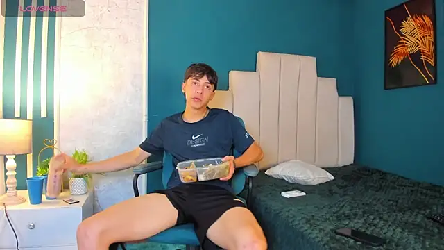 AlessandroDybala online show from 03-18-25, 05:21