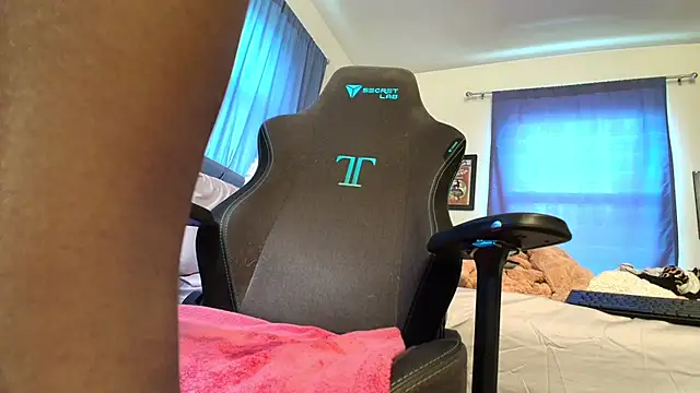 Snapshot of TSCassandraLove chatting on 03-20-25, 05:36 TSCassandraLove online show from 03-20-25, 05:36