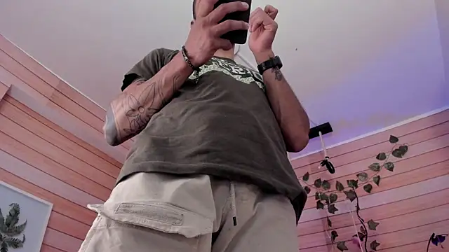 Tom cooper  online show from 03-22-25, 01:08