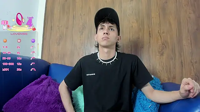 Snapshot of JeanRam18 chatting on 03-19-25, 07:27 JeanRam18 online show from 03-19-25, 07:27