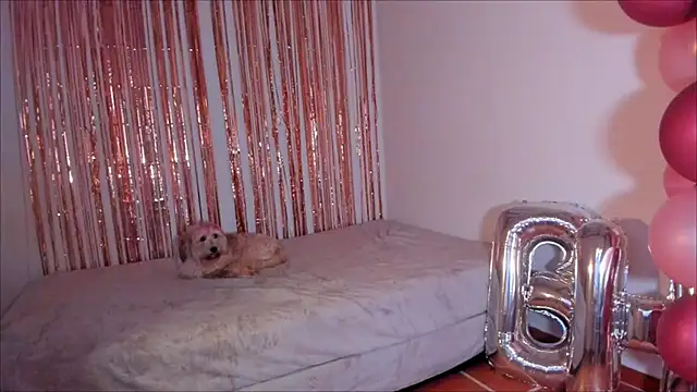 Lauren A online show from 01-04-25, 07:34