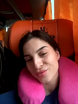 Snapshot of RebecaMur chatting on 10-07-25, 07:27 RebecaMur online show from 10-07-25, 07:27