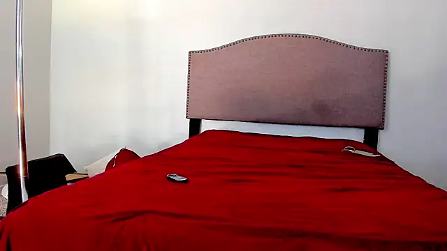 yiauana online show from 10-26-25, 08:59