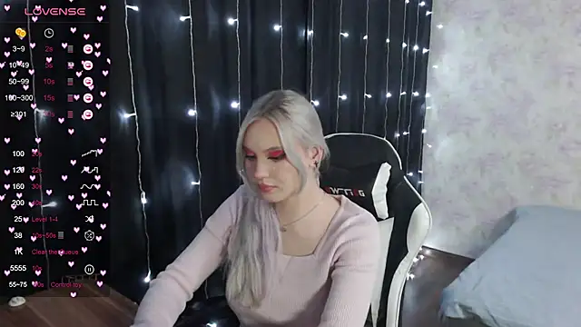 Snapshot of VikaPowers chatting on 01-15-25, 05:47 VikaPowers online show from 01-15-25, 05:47