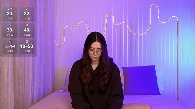 Ester Hill online show from 12-12-24, 10:42