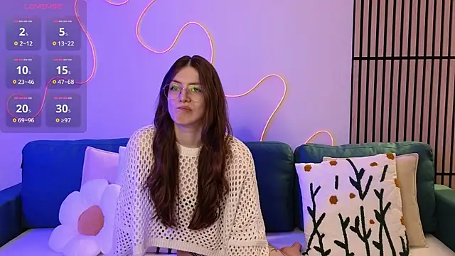 Ester Hill online show from 03-06-25, 09:42