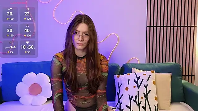 Ester Hill online show from 03-08-25, 03:50