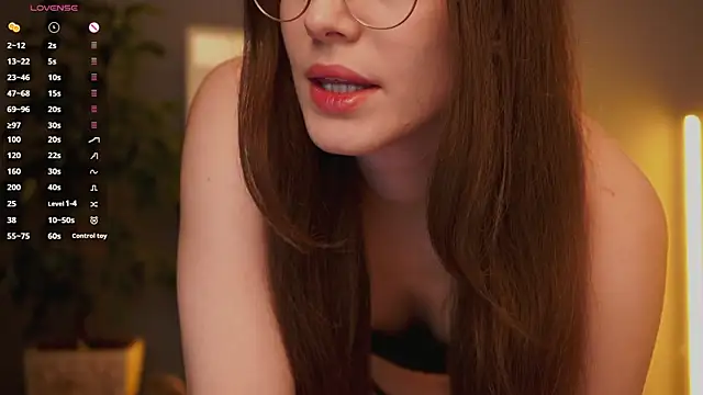 Ester Hill online show from 11-19-25, 01:27