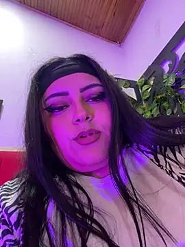 Snapshot of moon_sunflower chatting on 10-29-25, 04:59 moon sunflower online show from 10-29-25, 04:59