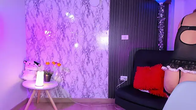 Snapshot of chloe_blue chatting on 02-01-25, 11:43 chloe blue online show from 02-01-25, 11:43