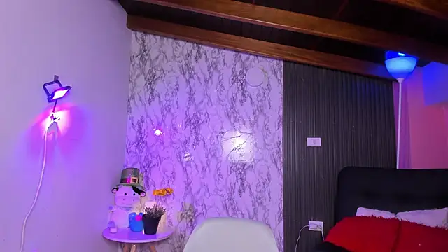 Snapshot of chloe_blue chatting on 09-25-25, 11:14 chloe blue online show from 09-25-25, 11:14