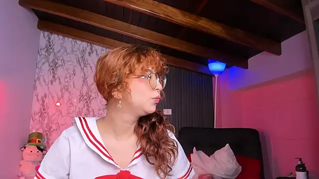 Snapshot of chloe_blue chatting on 10-03-25, 11:18 chloe blue online show from 10-03-25, 11:18