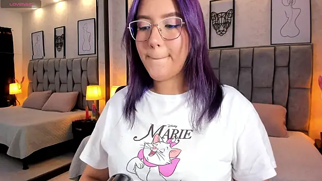 sweet--emily online show from 01-31-25, 04:03