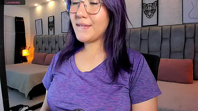 sweet--emily online show from 02-13-25, 04:54