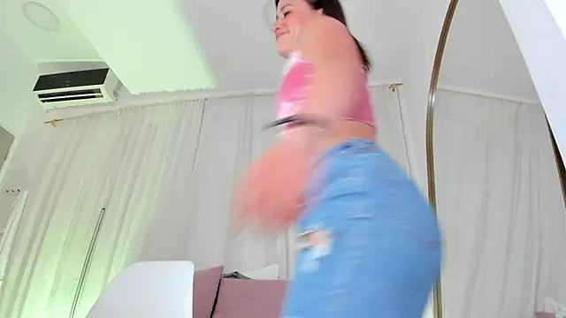 Snapshot of Petite_Lucie chatting on 11-05-25, 07:03 Petite Lucie online show from 11-05-25, 07:03