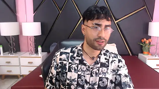 MilanZaire online show from 09-23-25, 09:40