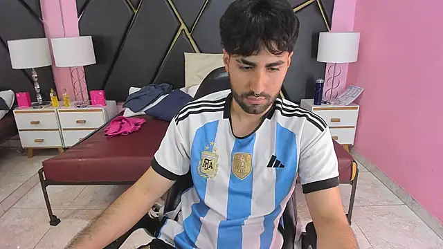 MilanZaire online show from 11-23-25, 10:09