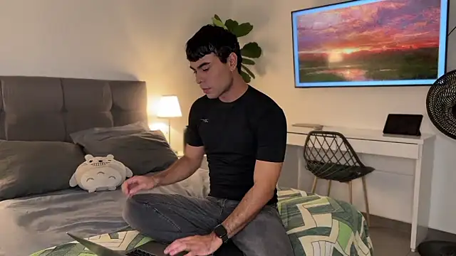 Snapshot of oliversstream chatting on 11-18-25, 01:55 oliversstream online show from 11-18-25, 01:55