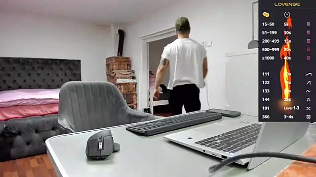 supermanboy94 online show from 02-25-26, 06:34