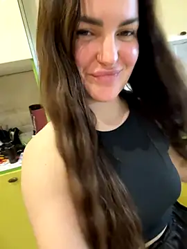 Karolina llove online show from 11-08-25, 11:03