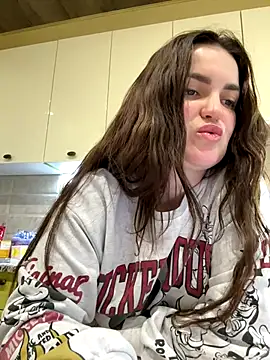 Karolina llove online show from 11-13-25, 12:15