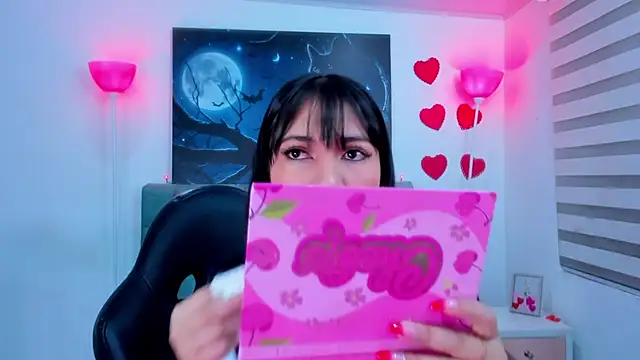 lina bedoya  online show from 02-20-25, 11:42