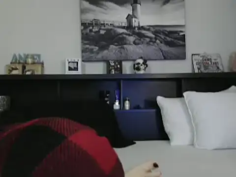 CrystalLakeXO online show from 01-21-25, 05:49