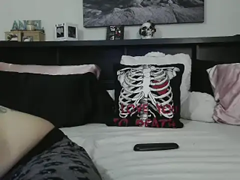 CrystalLakeXO online show from 02-25-25, 05:19