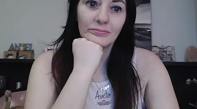 CrystalLakeXO online show from 03-18-25, 04:47