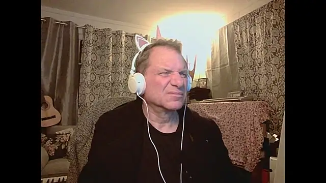 Snapshot of coryassman chatting on 12-05-24, 12:22 coryassman online show from 12-05-24, 12:22