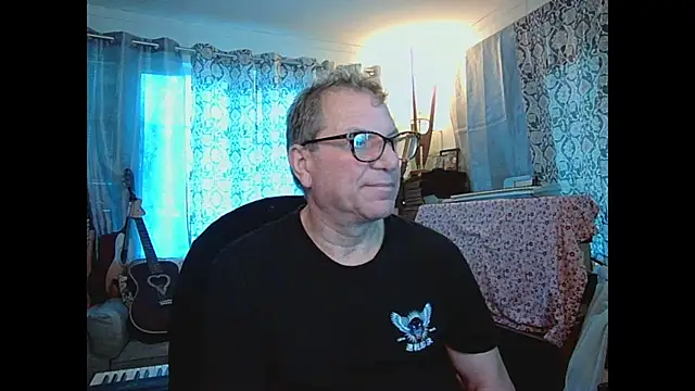 Snapshot of coryassman chatting on 12-09-24, 11:03 coryassman online show from 12-09-24, 11:03