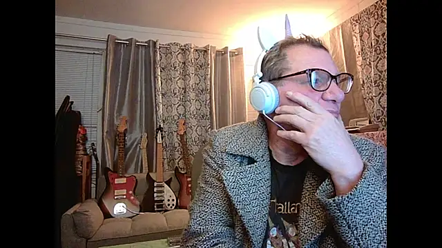 Snapshot of coryassman chatting on 01-12-25, 09:30 coryassman online show from 01-12-25, 09:30