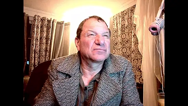 Snapshot of coryassman chatting on 01-23-25, 09:39 coryassman online show from 01-23-25, 09:39