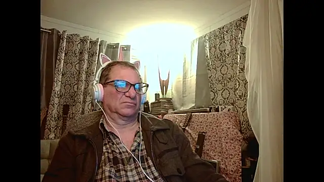 Snapshot of coryassman chatting on 02-01-25, 12:37 coryassman online show from 02-01-25, 12:37