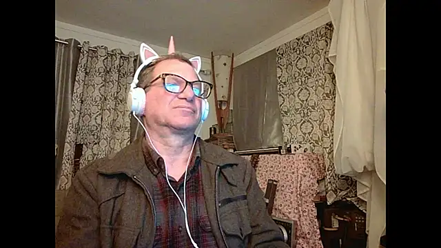 Snapshot of coryassman chatting on 02-08-25, 07:48 coryassman online show from 02-08-25, 07:48