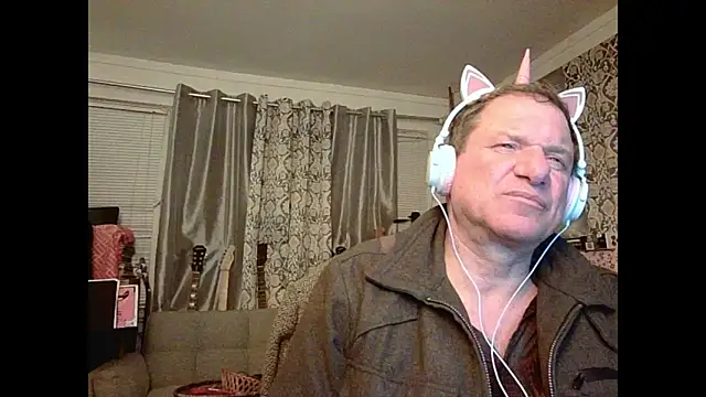 Snapshot of coryassman chatting on 02-11-25, 08:15 coryassman online show from 02-11-25, 08:15