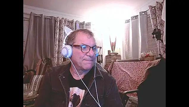 Snapshot of coryassman chatting on 10-14-25, 11:00 coryassman online show from 10-14-25, 11:00