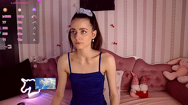 Snapshot of AliceNikke chatting on 02-24-25, 04:26 AliceNikke online show from 02-24-25, 04:26