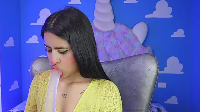 miss romyna online show from 12-15-25, 11:03