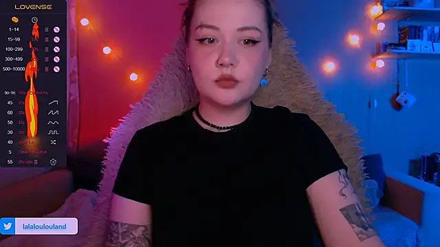 Snapshot of lala_loulou_land chatting on 01-01-25, 05:44 lala loulou land online show from 01-01-25, 05:44