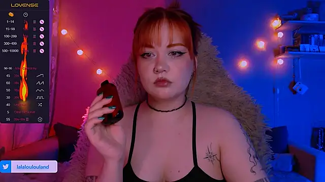 Snapshot of lala_loulou_land chatting on 01-10-25, 08:59 lala loulou land online show from 01-10-25, 08:59