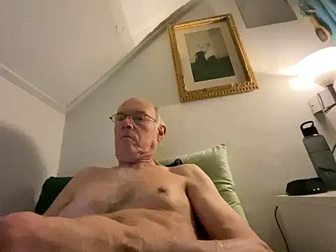 Snapshot of martxxxxx chatting on 02-22-25, 09:48 martxxxxx online show from 02-22-25, 09:48