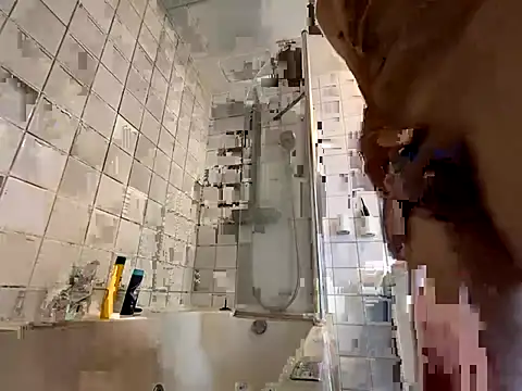 Snapshot of martxxxxx chatting on 10-12-25, 10:25 martxxxxx online show from 10-12-25, 10:25