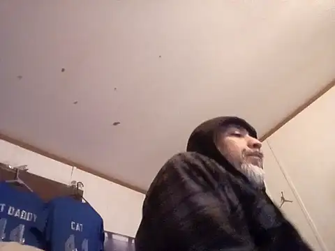 Xoc8  online show from 02-22-25, 03:45