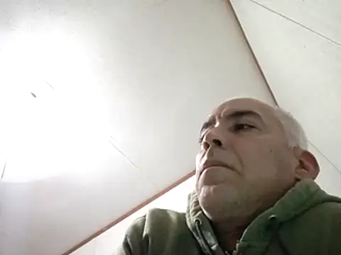 Xoc8  online show from 12-15-25, 04:55