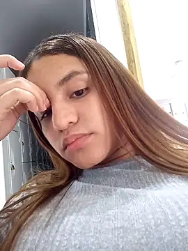 AnthonelaDuque online show from 02-11-25, 06:11